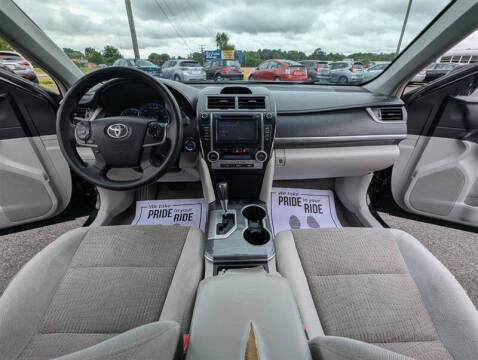 2014 Toyota Camry Hybrid LE