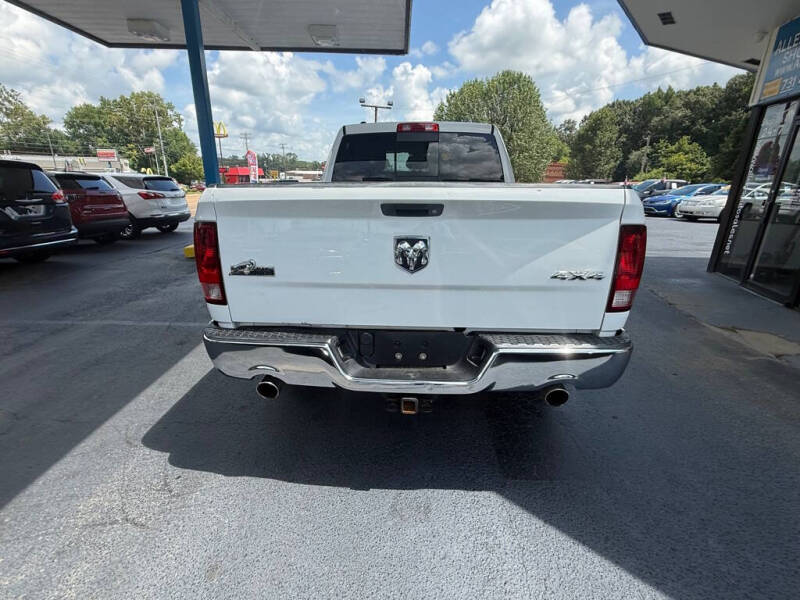 2015 RAM 1500 SLT