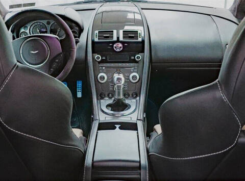 2011 Aston Martin V12 Vantage