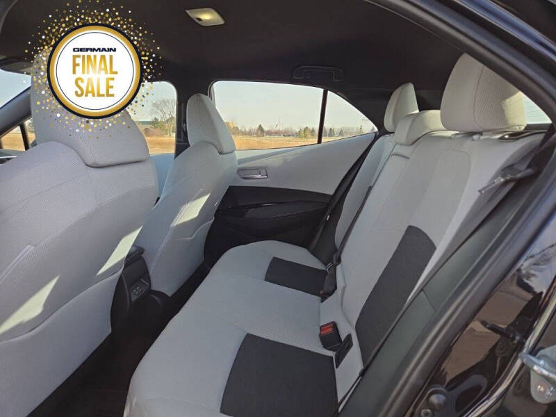 2025 Toyota Corolla Hatchback SE