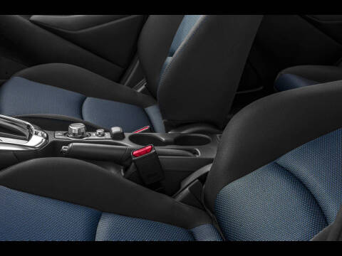 2020 Toyota Yaris Hatchback LE