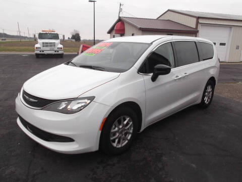 2024 Chrysler Voyager LX