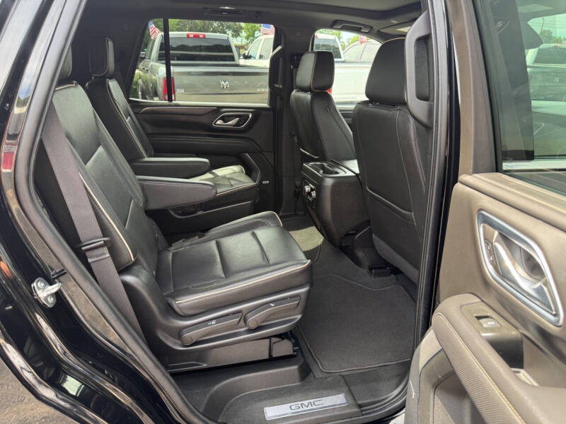 2022 GMC Yukon SLT