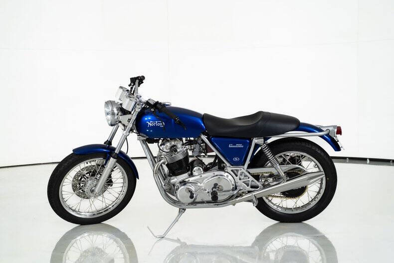 1975 Norton Commando 850