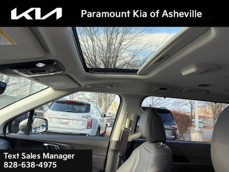 2026 Kia Carnival SX