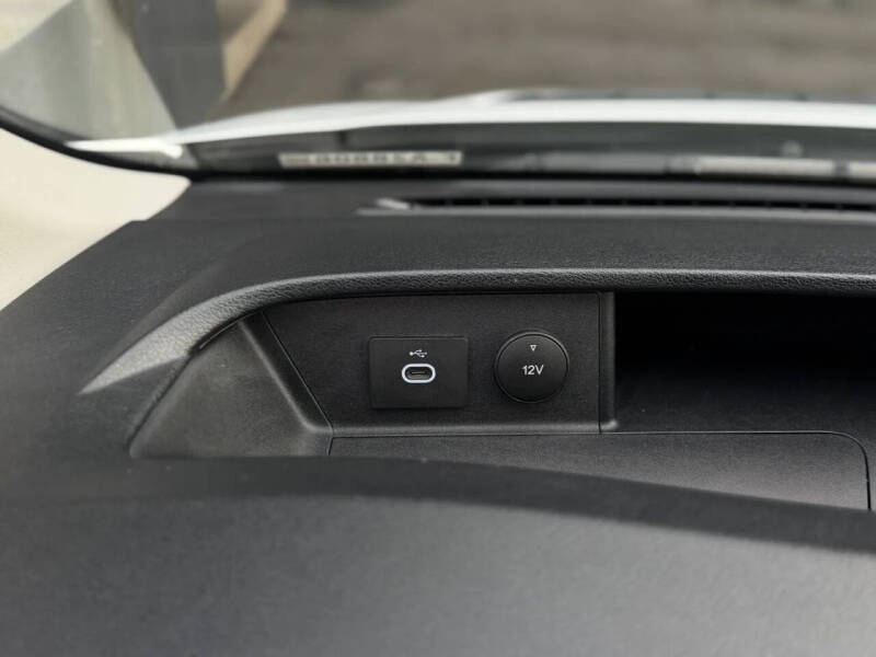 2025 Ford Transit 250