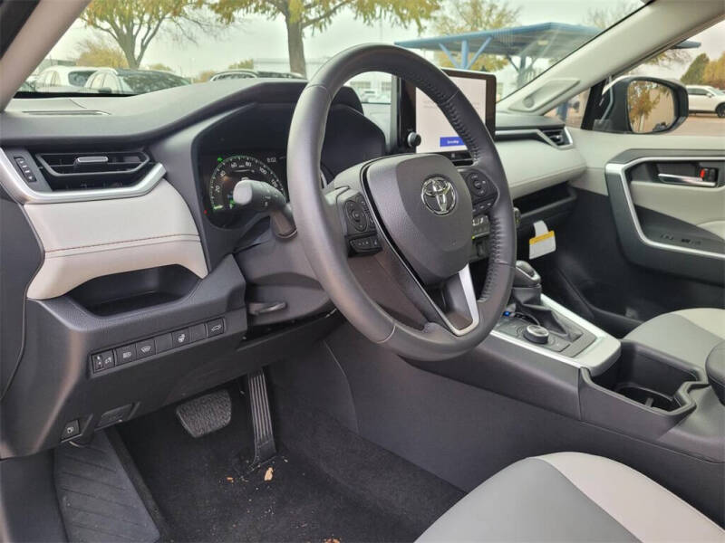 2024 Toyota RAV4 Hybrid XLE Premium