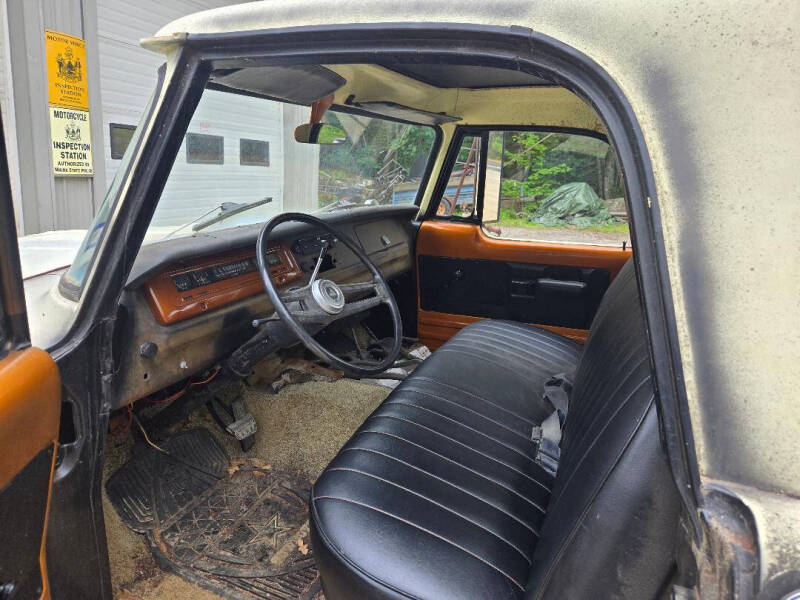 1969 Dodge D200 Pickup