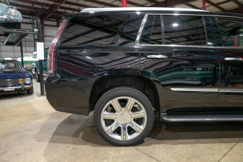 2017 Cadillac Escalade Luxury