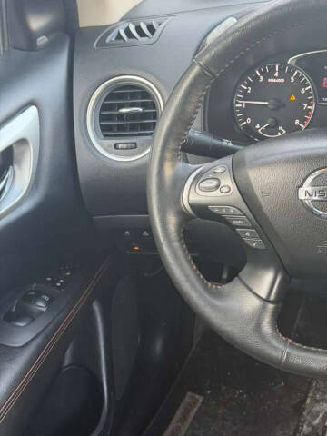 2019 Nissan Pathfinder SV