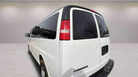 2022 Chevrolet Express LS 3500