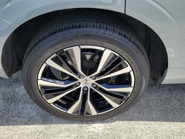 2024 Volvo XC60 B5 Plus Dark Theme