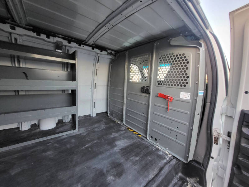 2017 Chevrolet Express 2500