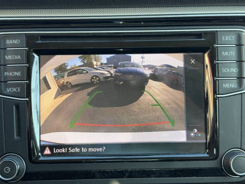 2016 Volkswagen Passat 1.8T SE