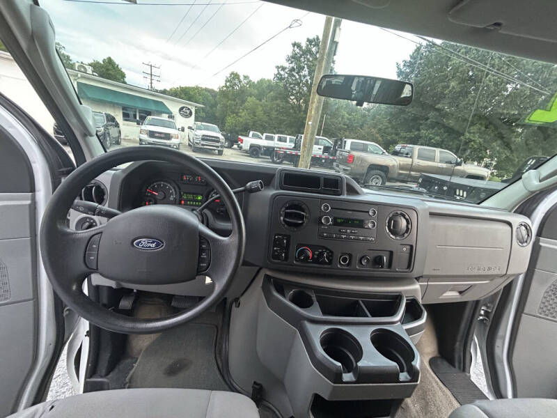 2012 Ford E-Series E-350 SD XLT