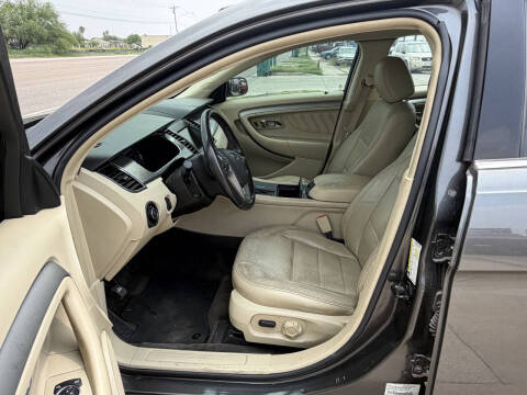 2015 Ford Taurus SEL