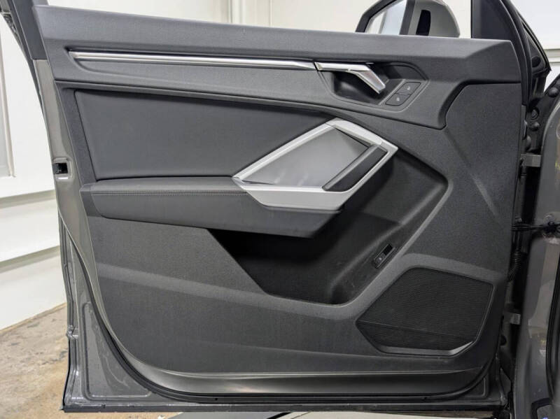 2020 Audi Q3 quattro S line Prem Plus 45 TFSI