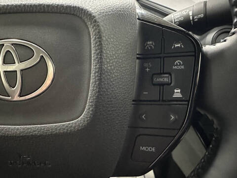 2025 Toyota Prius XLE