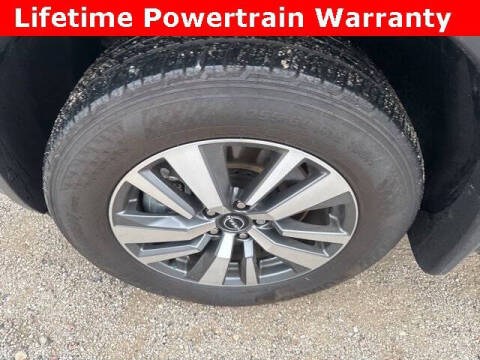 2024 Nissan Pathfinder SL