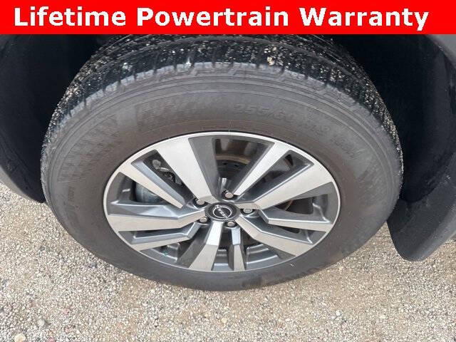 2024 Nissan Pathfinder SL