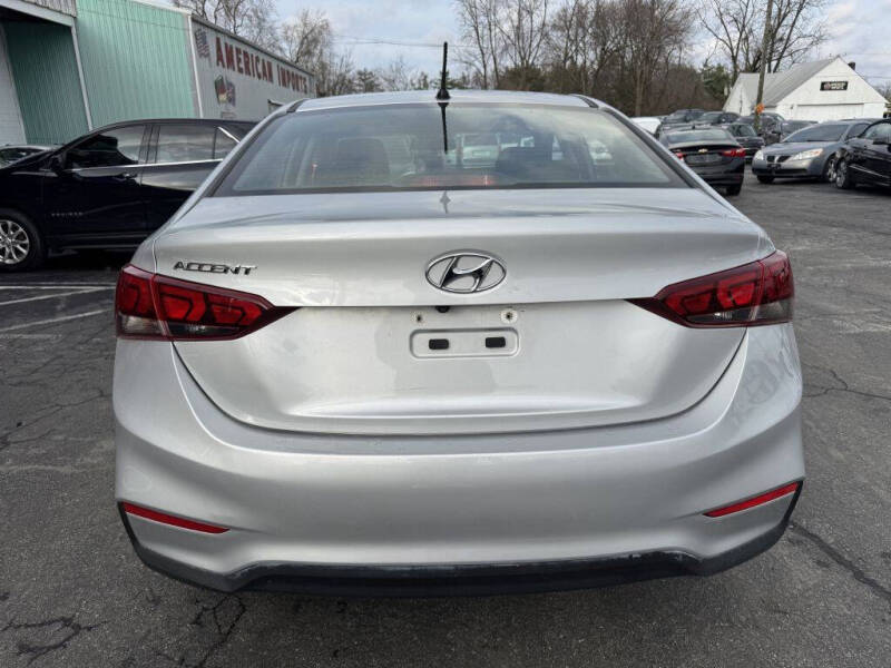 2020 Hyundai Accent SE photo 4