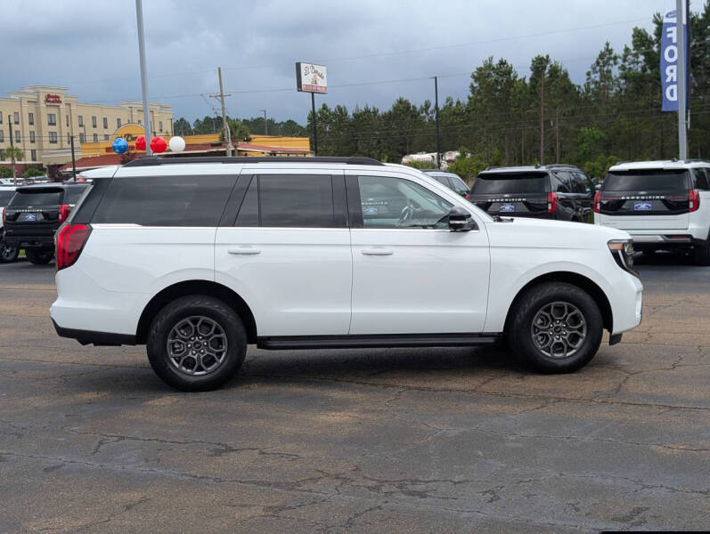 2026 Ford Expedition Active