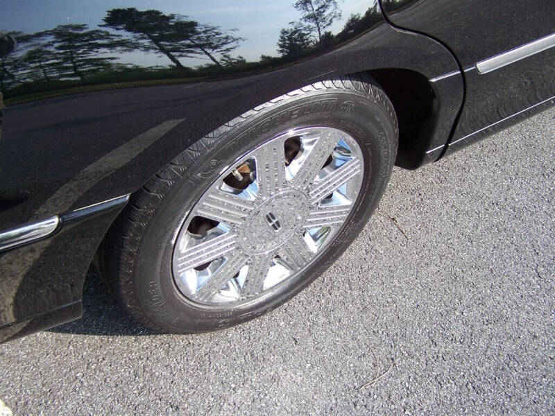 2003 Lincoln Town Car Cartier L