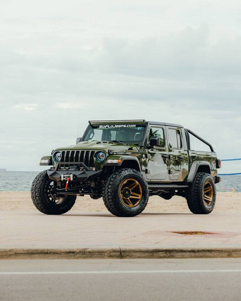 2023 JEEP Gladiator Pickup - $65,999