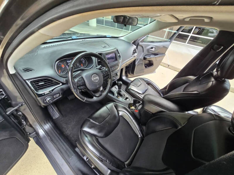 2019 Jeep Cherokee Altitude