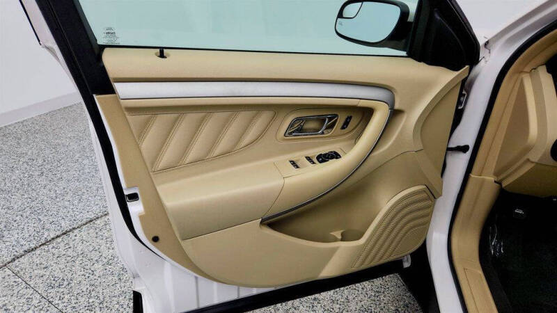 2018 Ford Taurus SEL