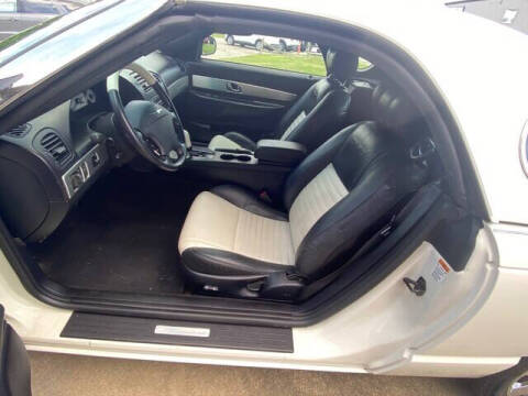 2003 Ford Thunderbird