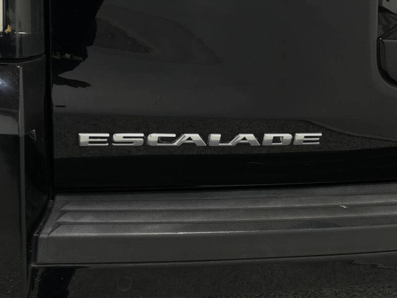 2018 Cadillac Escalade ESV Luxury