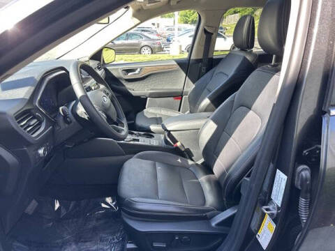 2020 Ford Escape Titanium