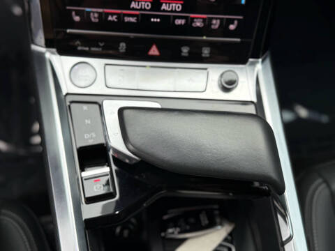 2019 Audi e-tron quattro Premium Plus