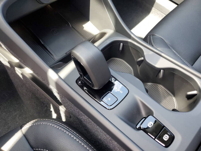 2026 Volvo XC40 B4 Core