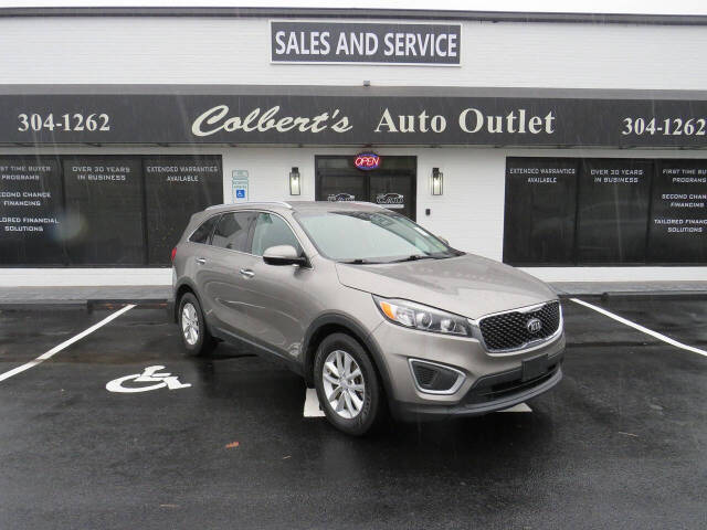 2017 Kia Sorento for sale at Colbert's Auto Outlet in Hickory, NC