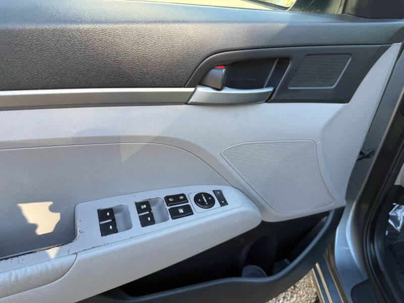 2018 Hyundai Elantra