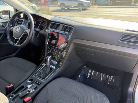 2019 Volkswagen e-Golf SE