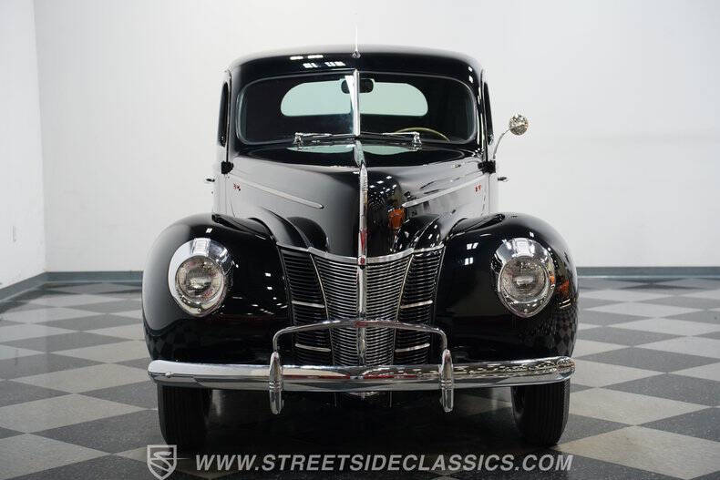 1940 Ford Deluxe
