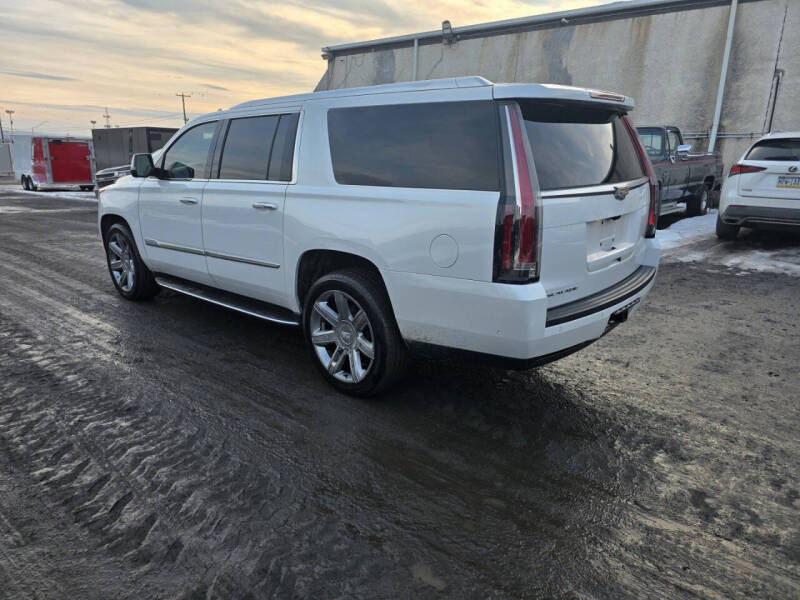 2017 Cadillac Escalade ESV Premium Luxury