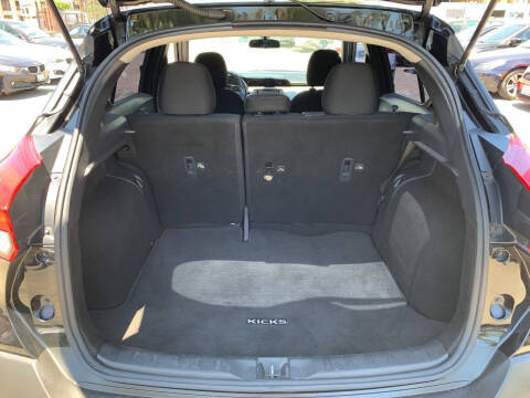 2020 Nissan Kicks S