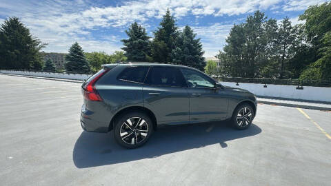2026 Volvo XC60 B5 Plus