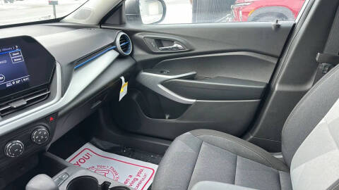 2025 Chevrolet Trax LS