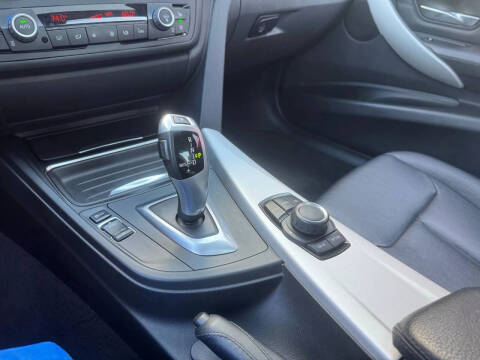 2012 BMW 3 Series 328i