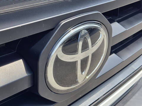 2022 Toyota Tacoma SR