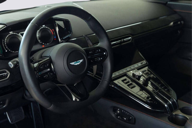2025 Aston Martin Vantage