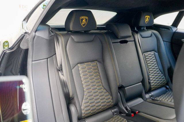 2022 Lamborghini Urus