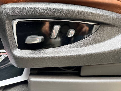 2018 Cadillac Escalade ESV Premium Luxury