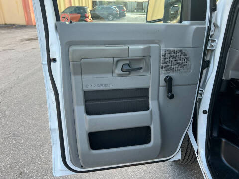 2011 Ford E-Series E-250