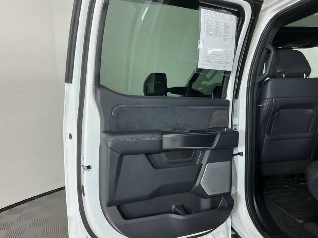 2025 Ford F-450 Super Duty Platinum